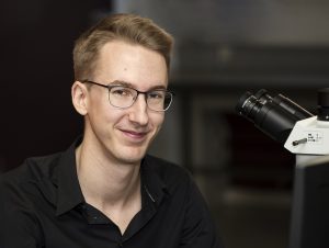 Dominic Sefrin - Metallograph im Lette Verein Berlin, Foto: Silke Spiegel