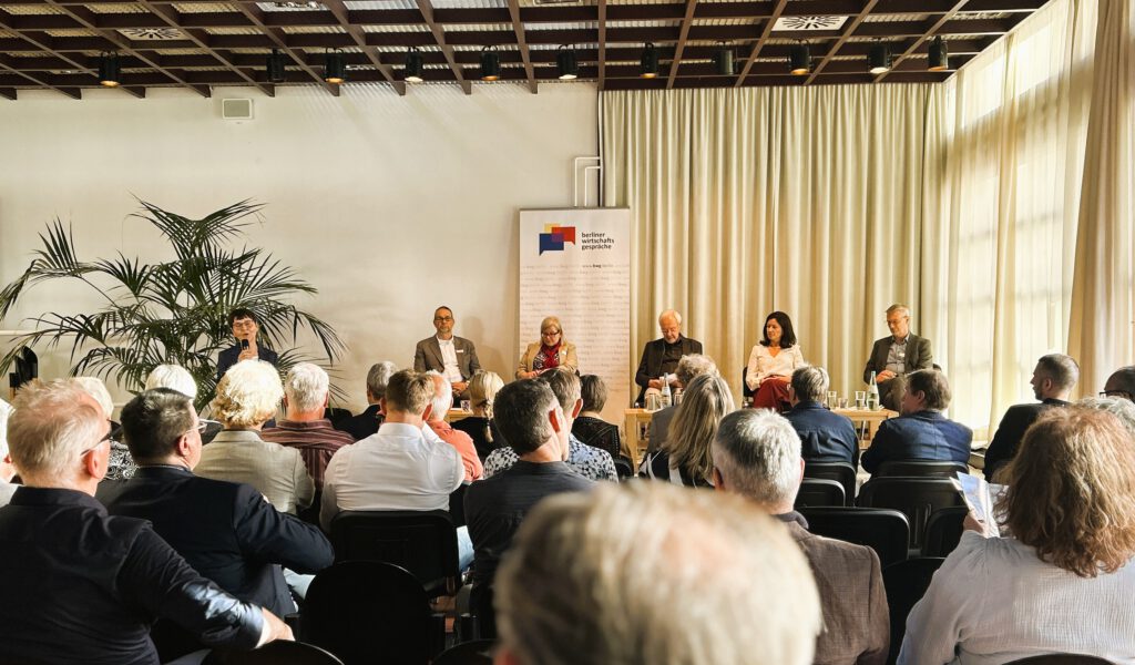 Podiumsdiskussion Berliner Wirtschaftsgespräche Senatorin Günther-Wünsch